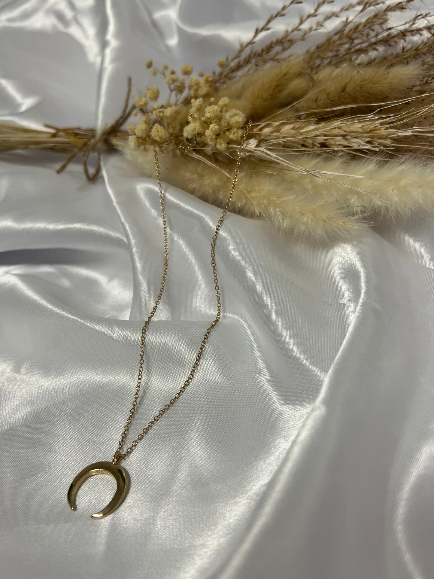 Moon necklace gold