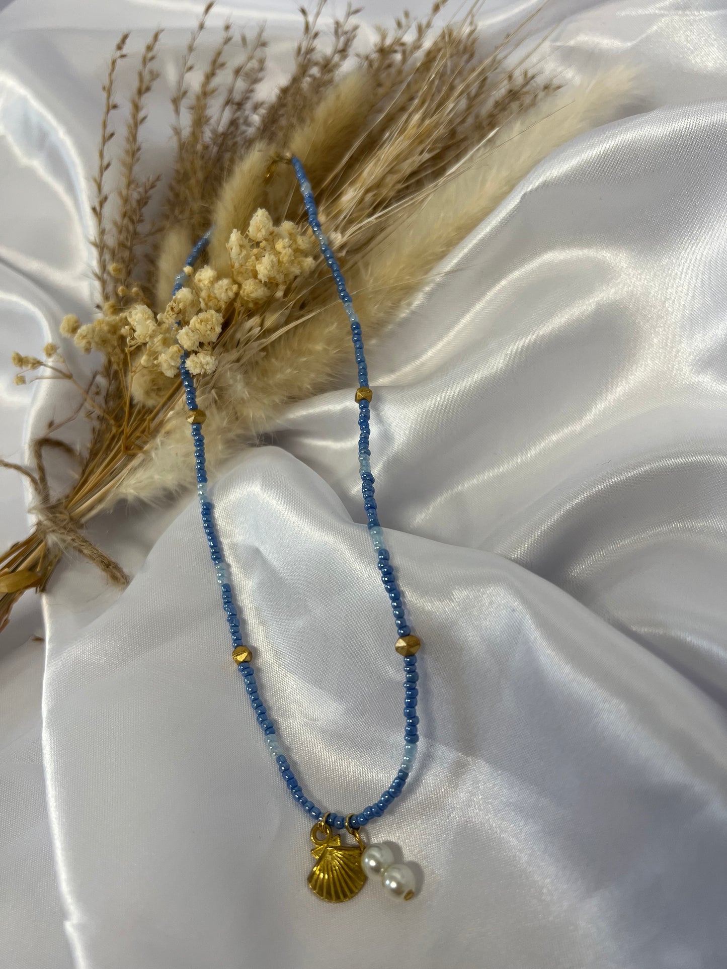 Shell necklace