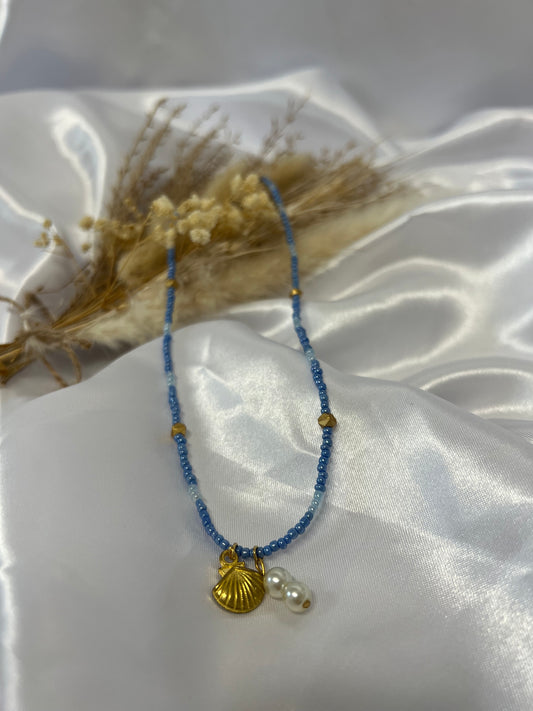Shell necklace