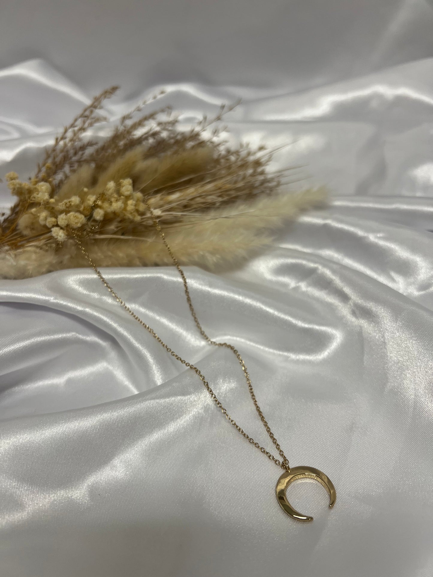 Moon necklace gold